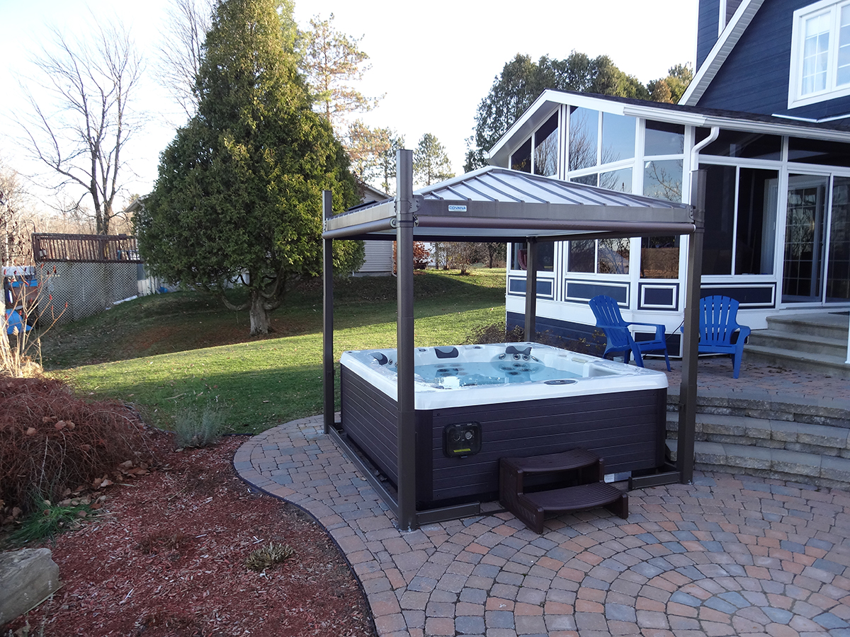 Hot Tub with Covana