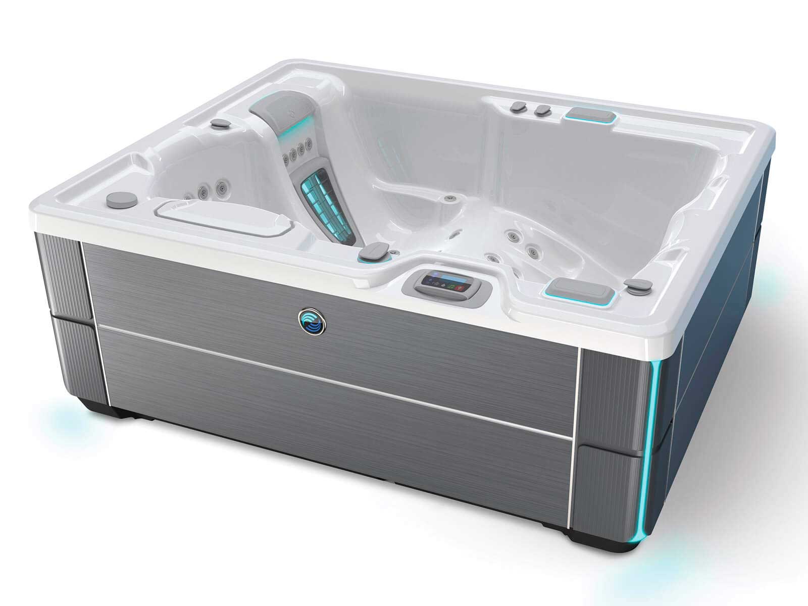 JetsetterLX hot tub
