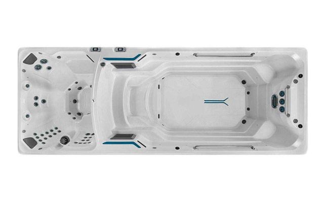 E550 swim spa from above