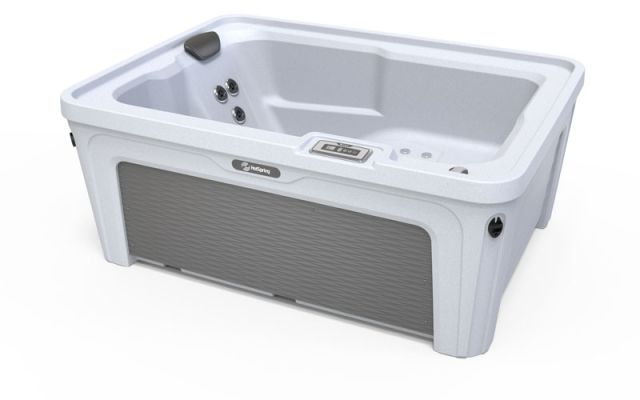 Overhead shot of FreeFlow Mini hot tub