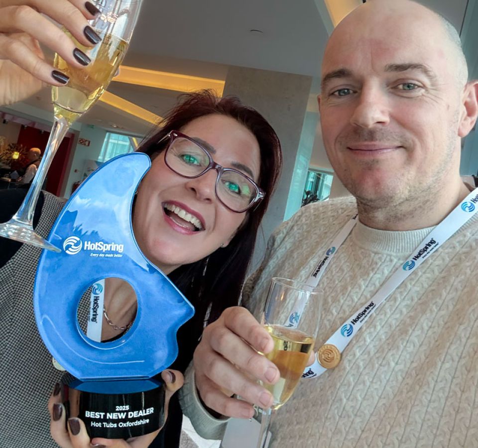 hot tubs Oxfordshire award winning team