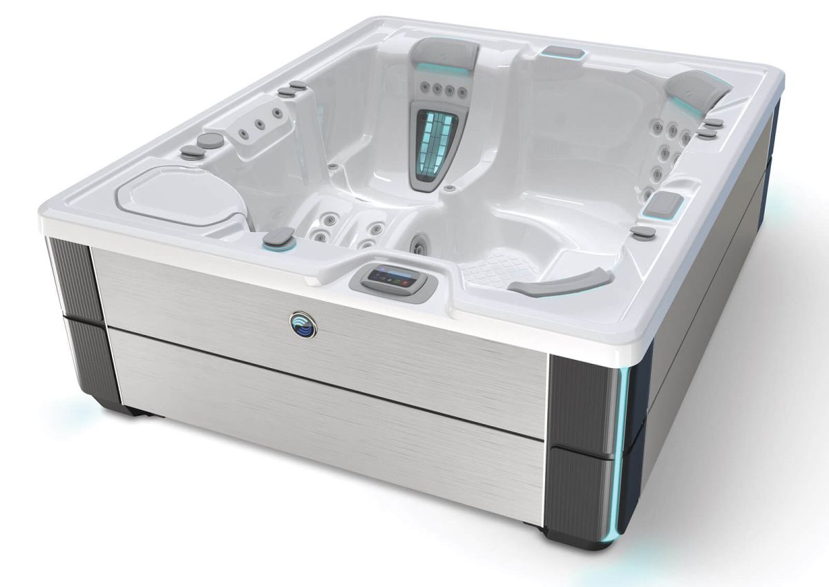 Sovereign hot tub