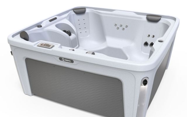 FreeFlow Excursion hot tub