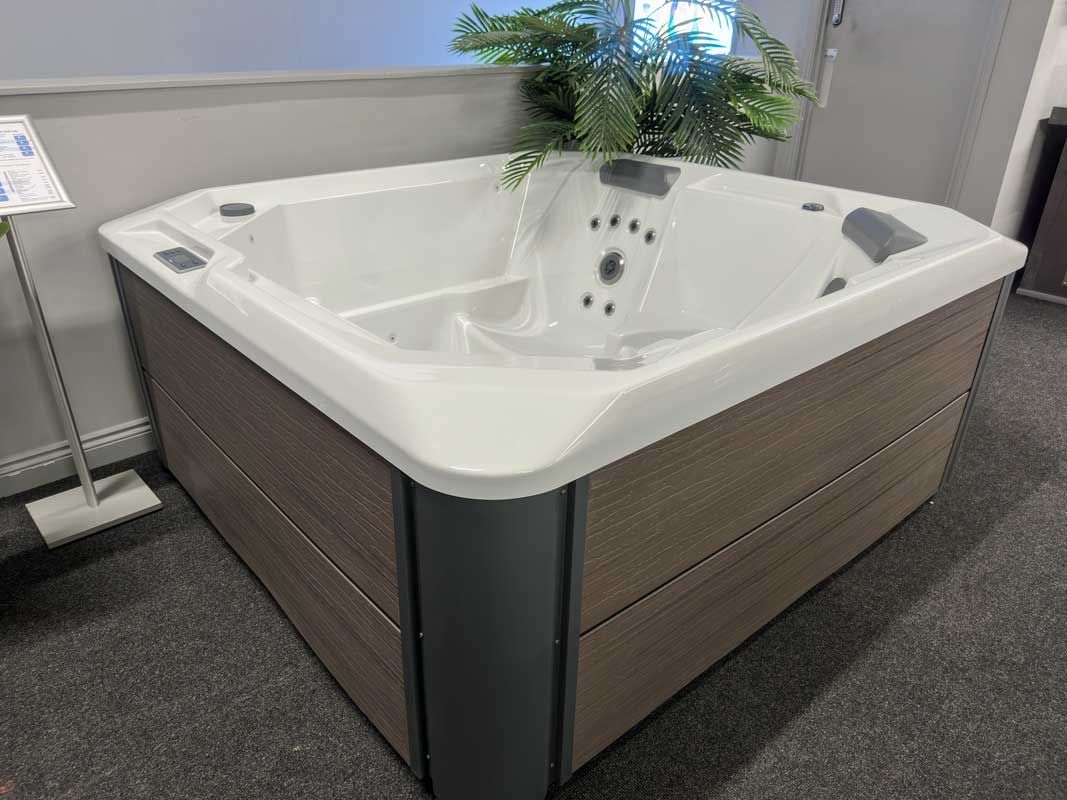 In-store SX hot tub