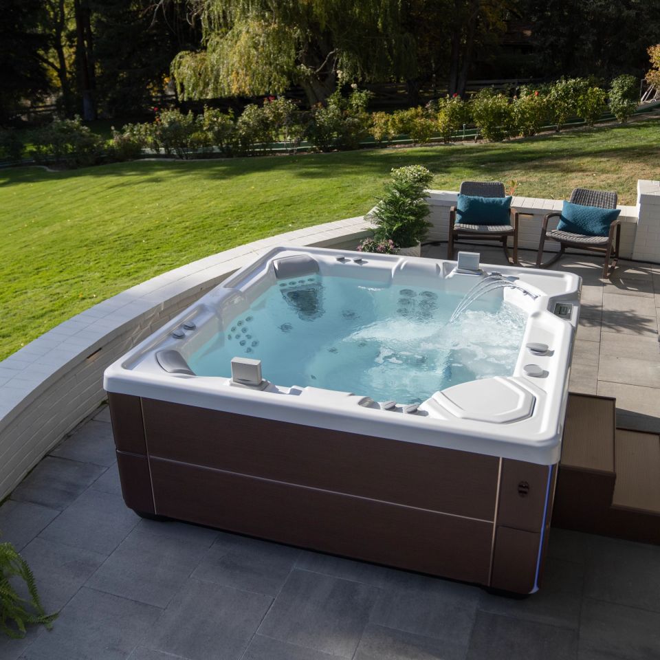 HotSpring Highlife Hot Tub In Garden
